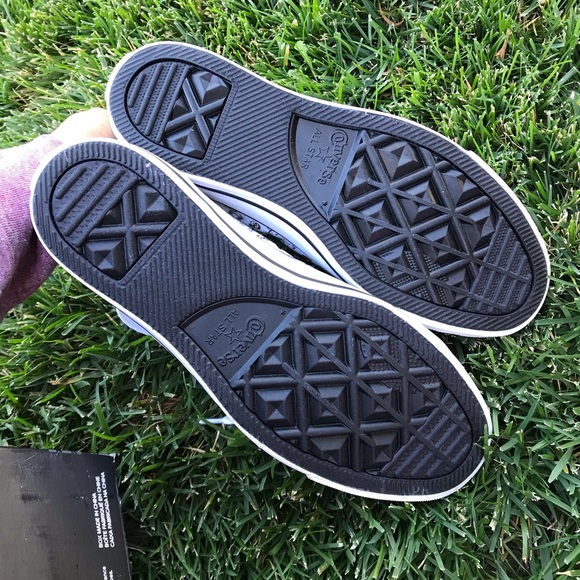 NWB ❤️ CONVERSE x HELLO KITTY ALLSTAR LOWTOP - Picture 6 of 8